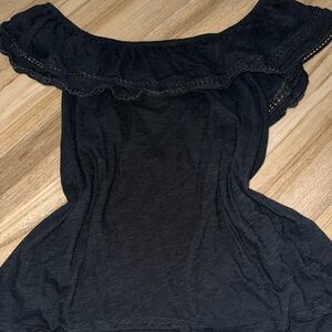 Black Off-Shoulder Short Sleeve Top